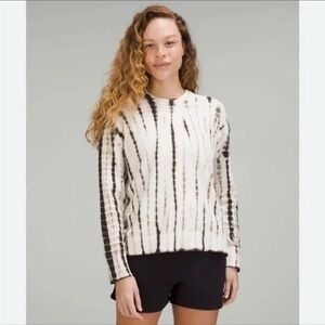 Lululemon brown and cream tie dye lightweight sweater.